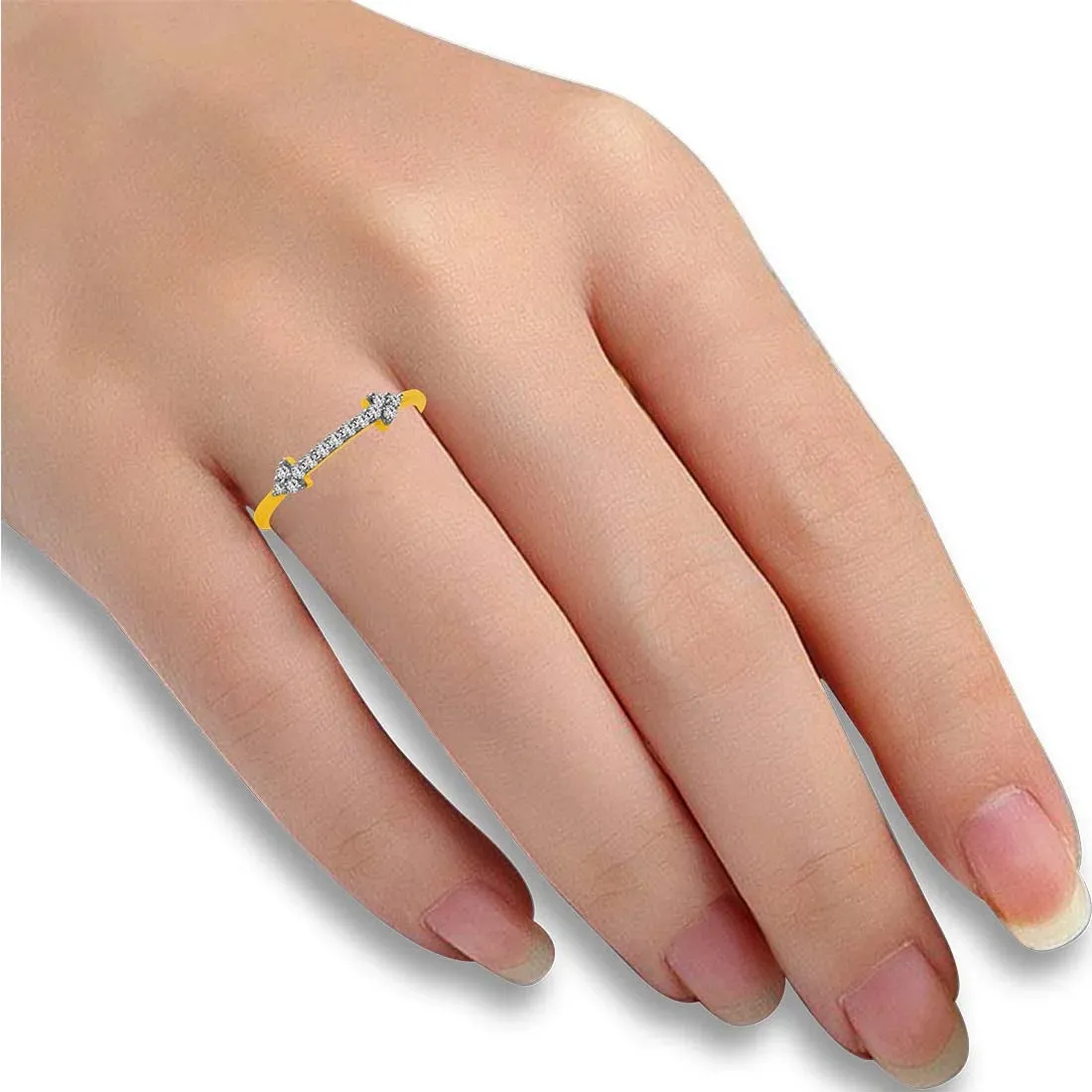 14K Gold Ring With Diamond-studded Double-edged Arrow Design