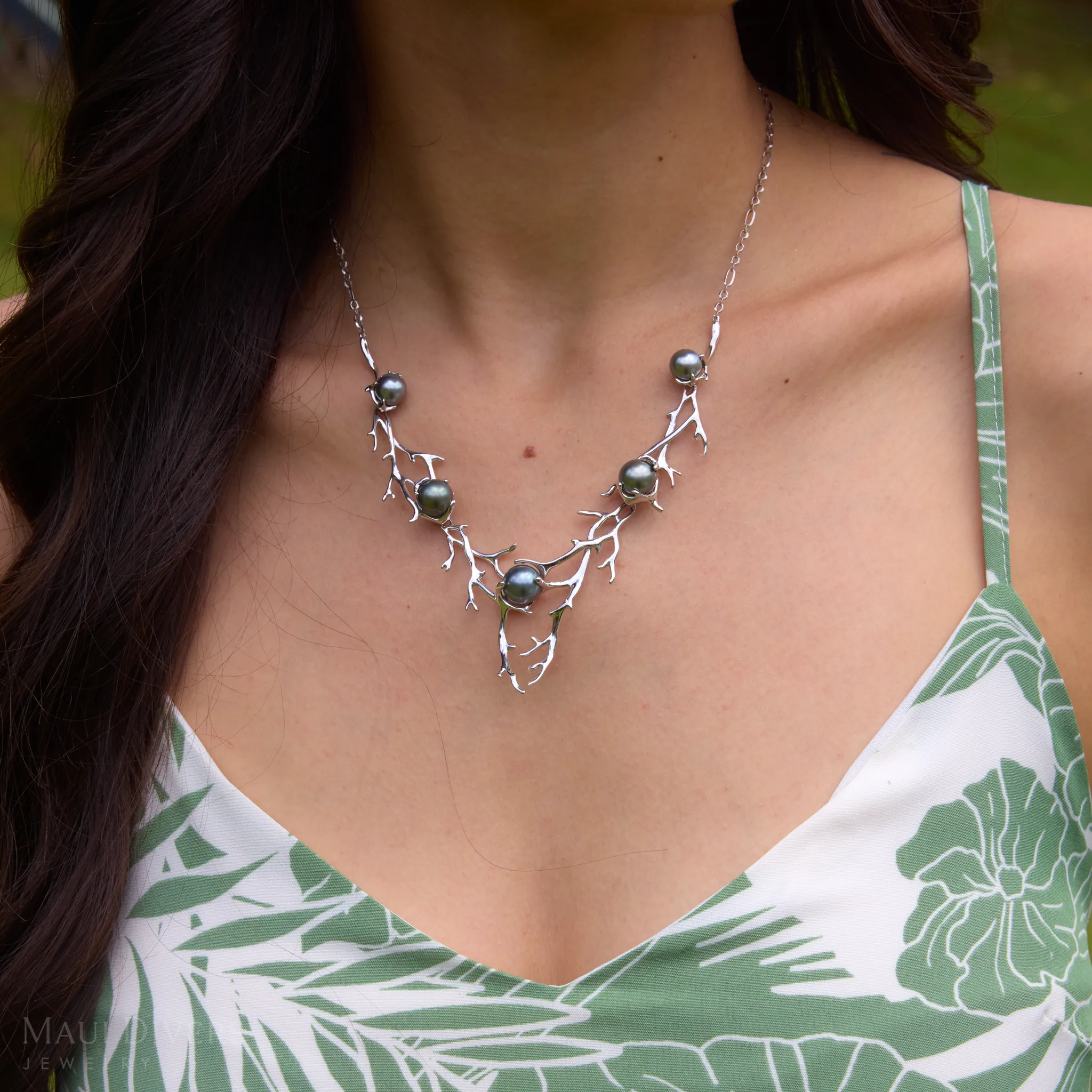 16-18" Adjustable Heritage Tahitian Pearl Necklace in White Gold