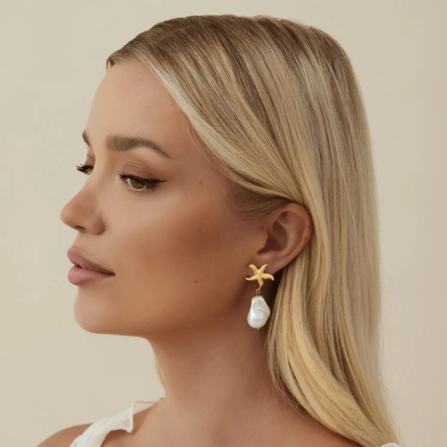 Beaches Pearl Stud Earrings