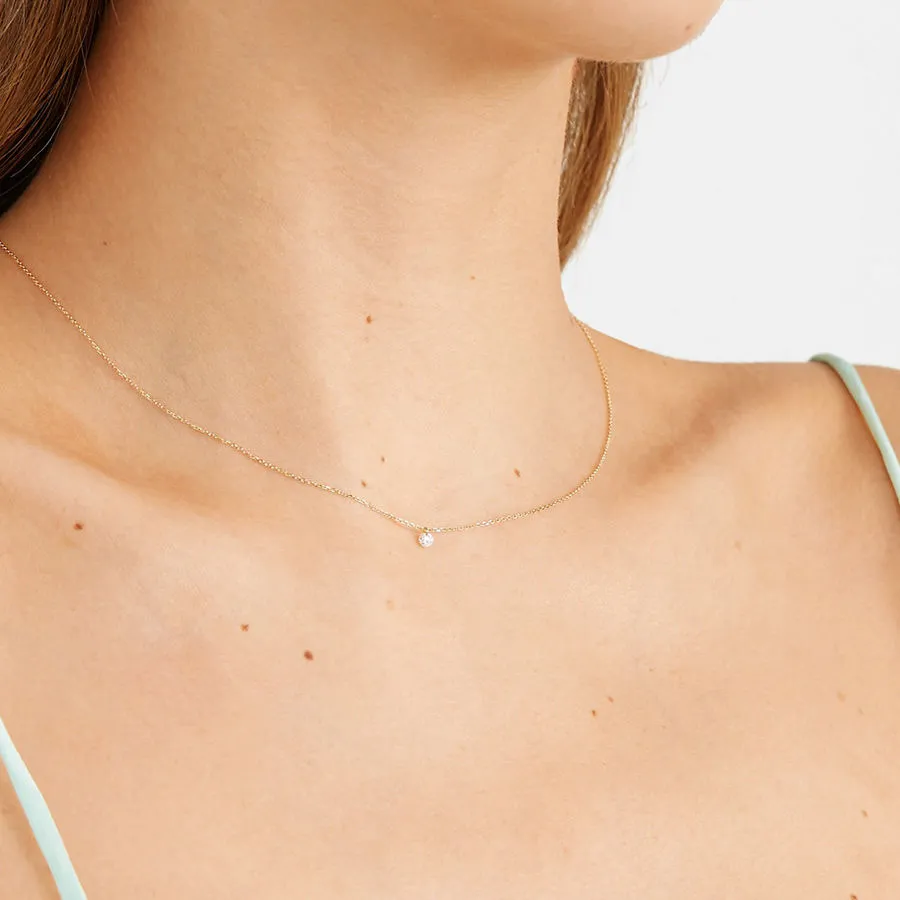 Dana?? 18K Gold Necklace w. Diamond, 0.08 ct