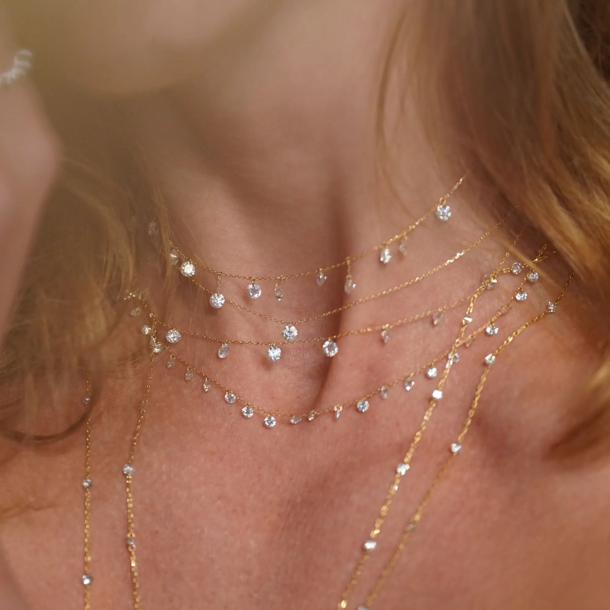 Dana?? 18K Gold Necklace w. Diamond, 0.08 ct