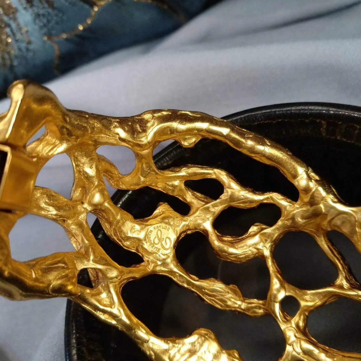 Elizabeth Taylor Bracelet for Avon Treasured Vine Gold Cuff