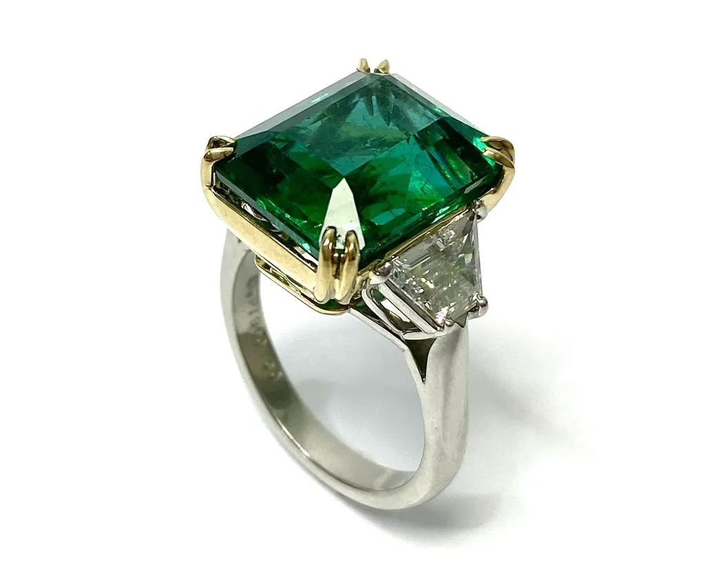 EMERALD RING 11.99 CRT