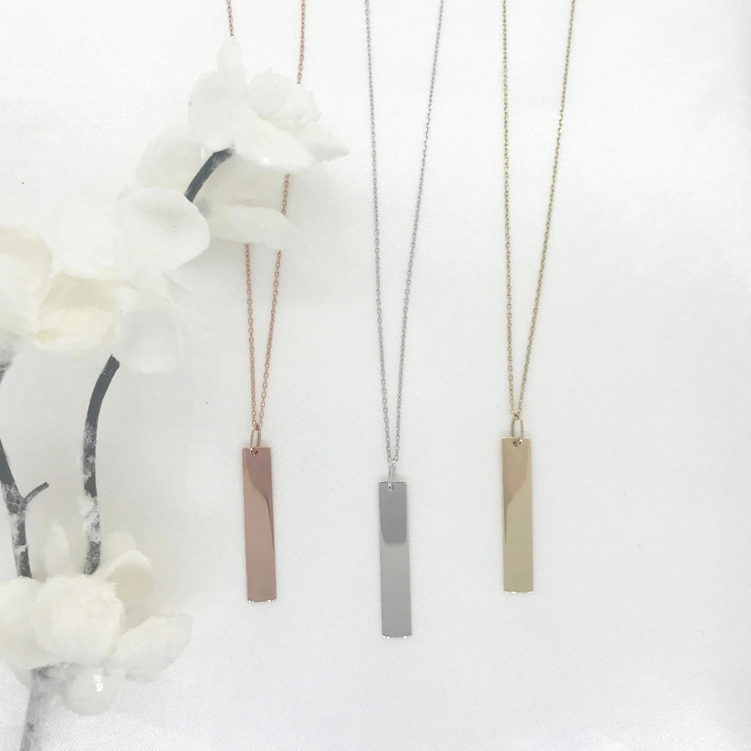 Engravable- 10k Gold Vertical Bar Necklace