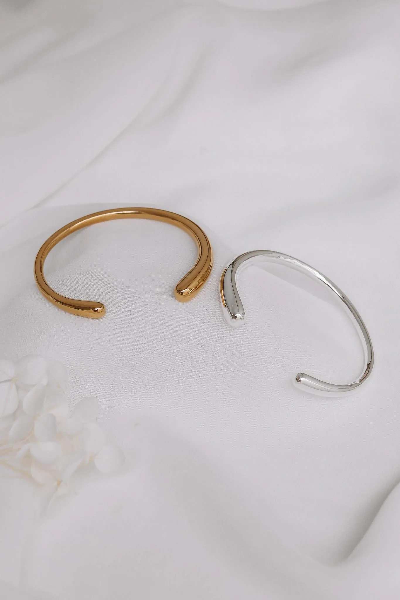 Flora - Stainless Steel Bangle
