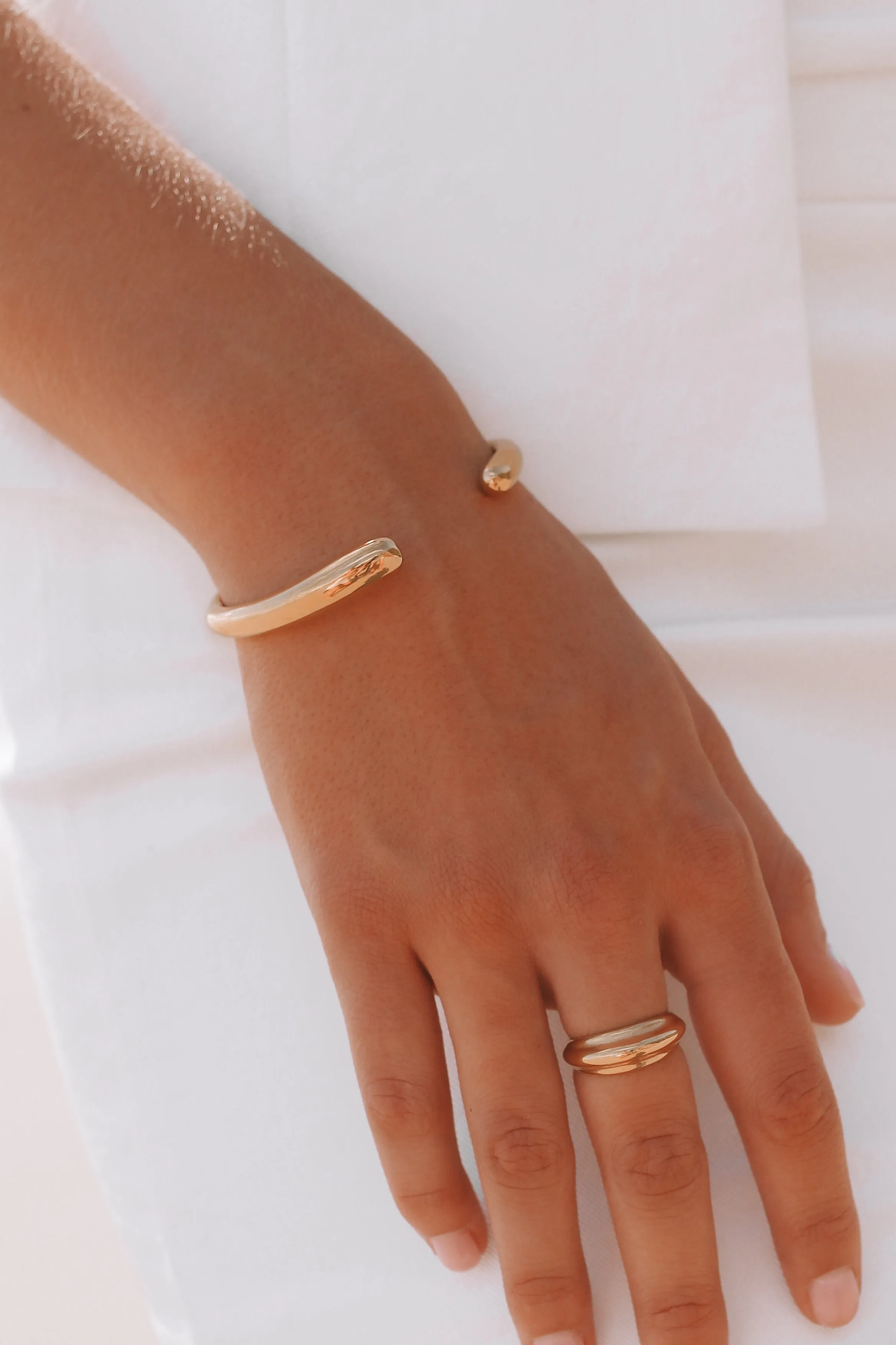 Flora - Stainless Steel Bangle