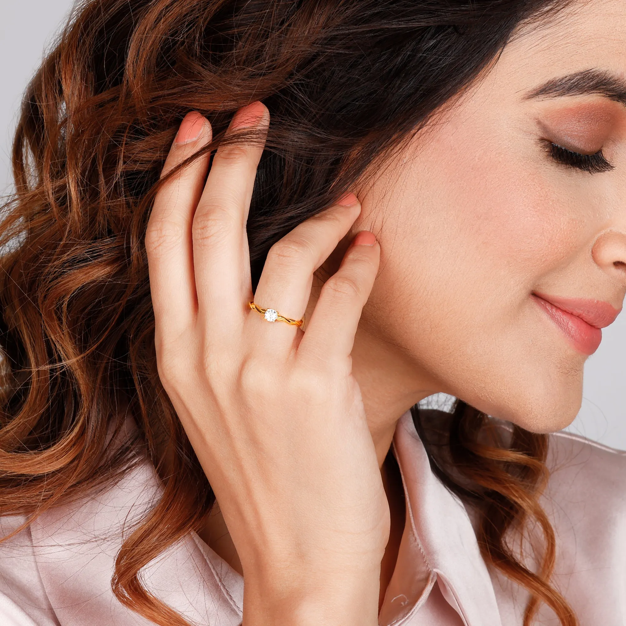 Golden Swivel Love Solitaire Ring
