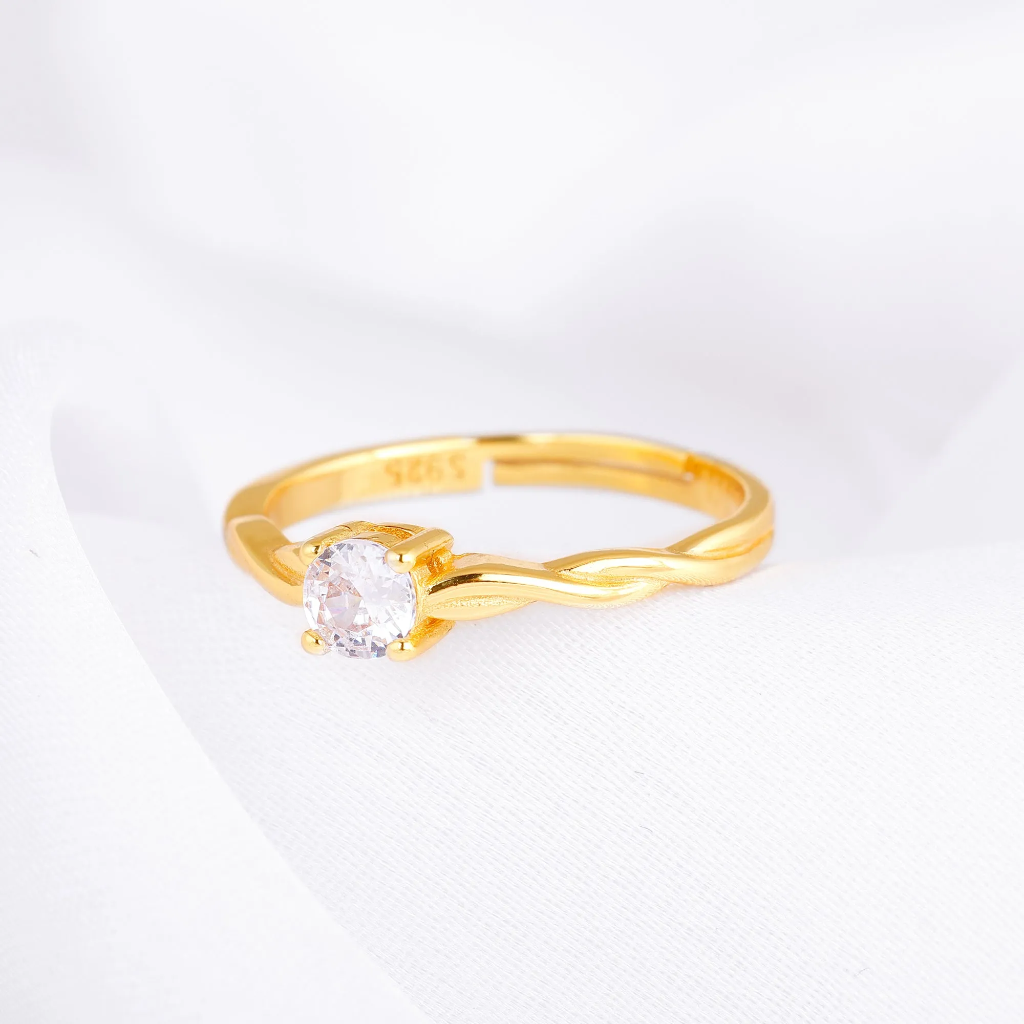 Golden Swivel Love Solitaire Ring