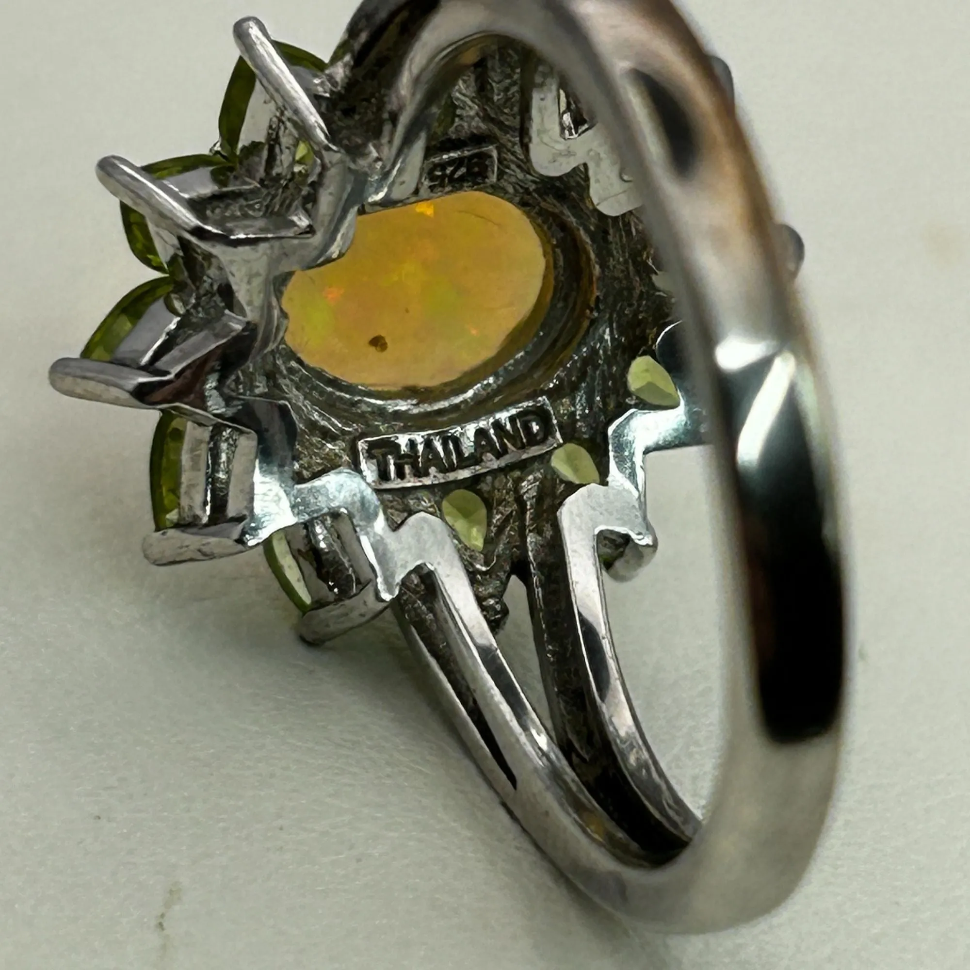 Jelly Opal and Green Peridot Flower Ring Thailand 925 KH SIZE 8