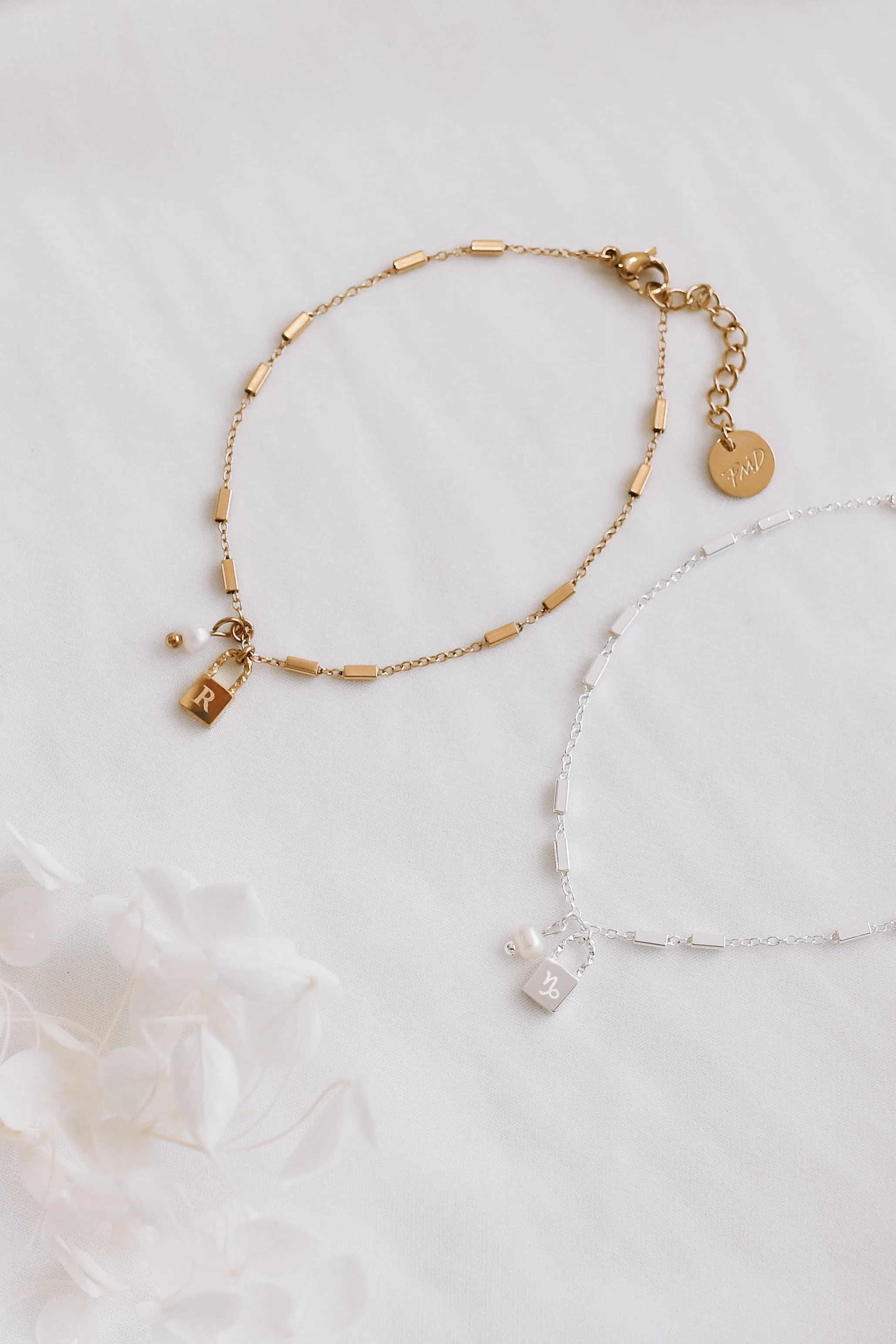 Leila - Stainless Steel Engraved Padlock Bracelet
