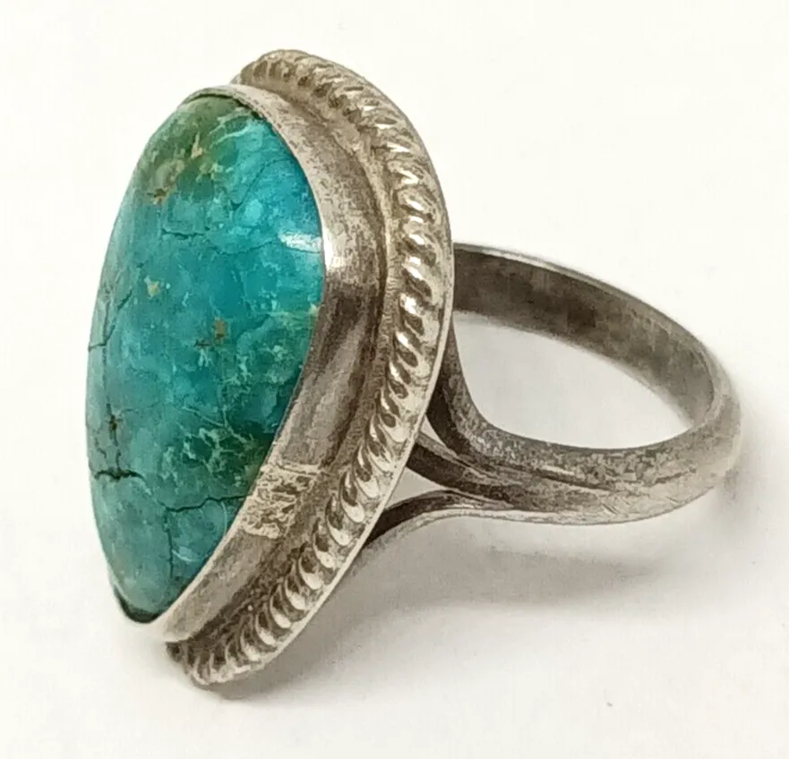 Native American Sterling Silver & Turquoise Ring Size 5, 7.8 grams