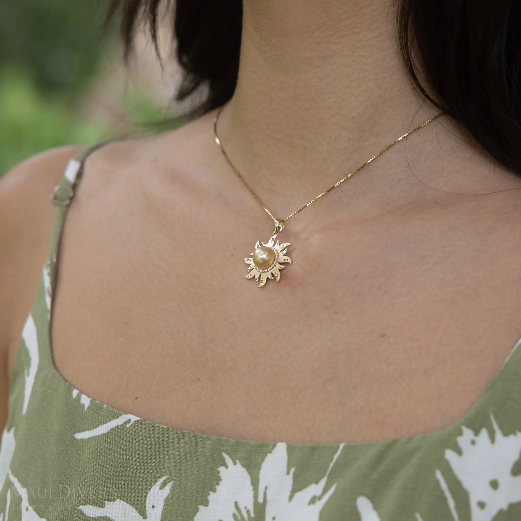 South Sea Gold Pearl Sun Pendant in Gold with Diamonds