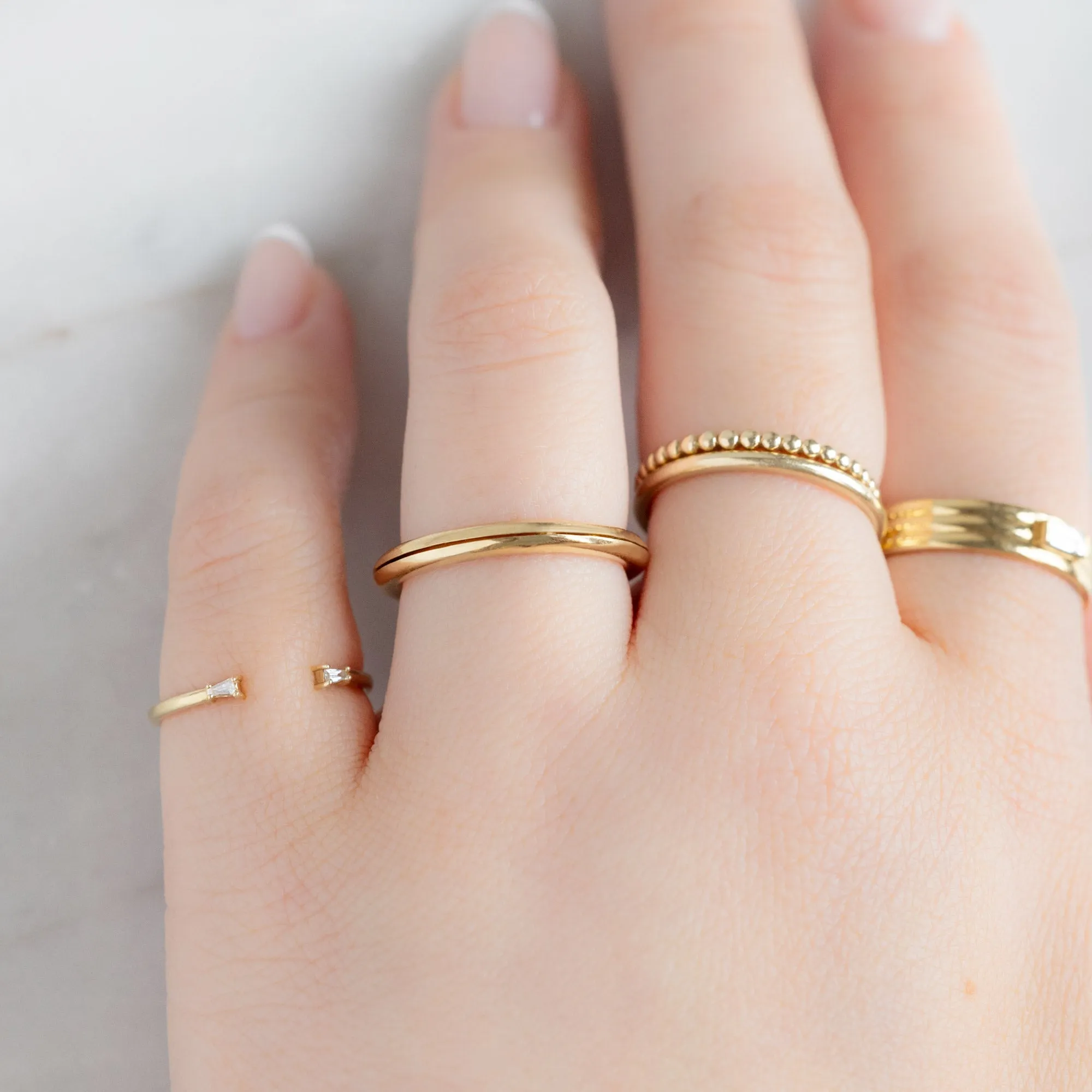 The Love Story Ring with a Sapphire | Yellow Gold