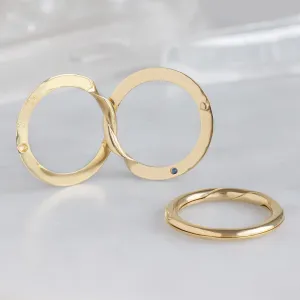 The Love Story Ring with a Sapphire | Yellow Gold