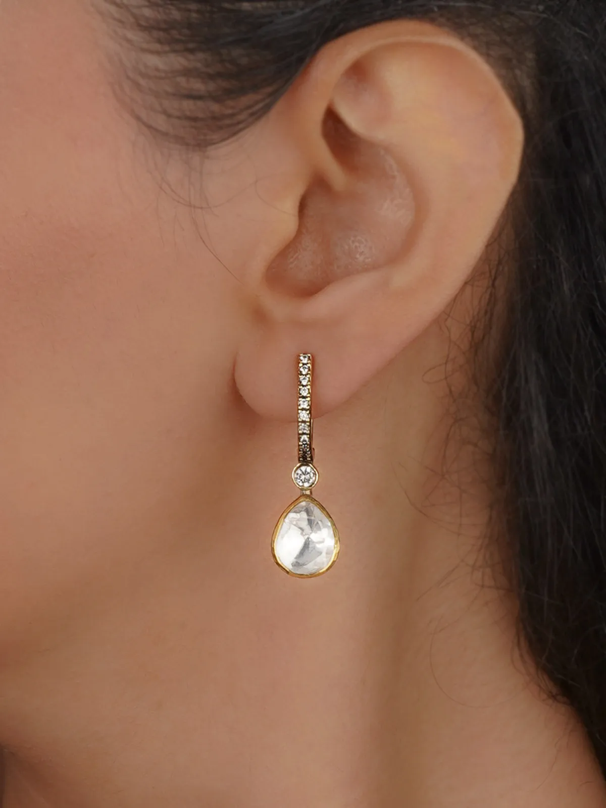 White Color Victorian Earrings - VCSL925-EAR3