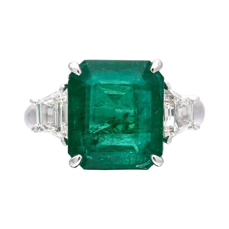 White Gold, Emerald and Diamond Ring