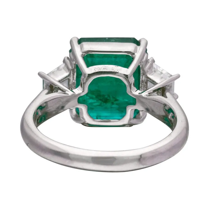 White Gold, Emerald and Diamond Ring